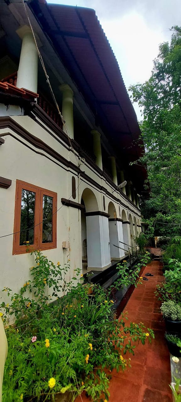 Heritage Hotel Exterior